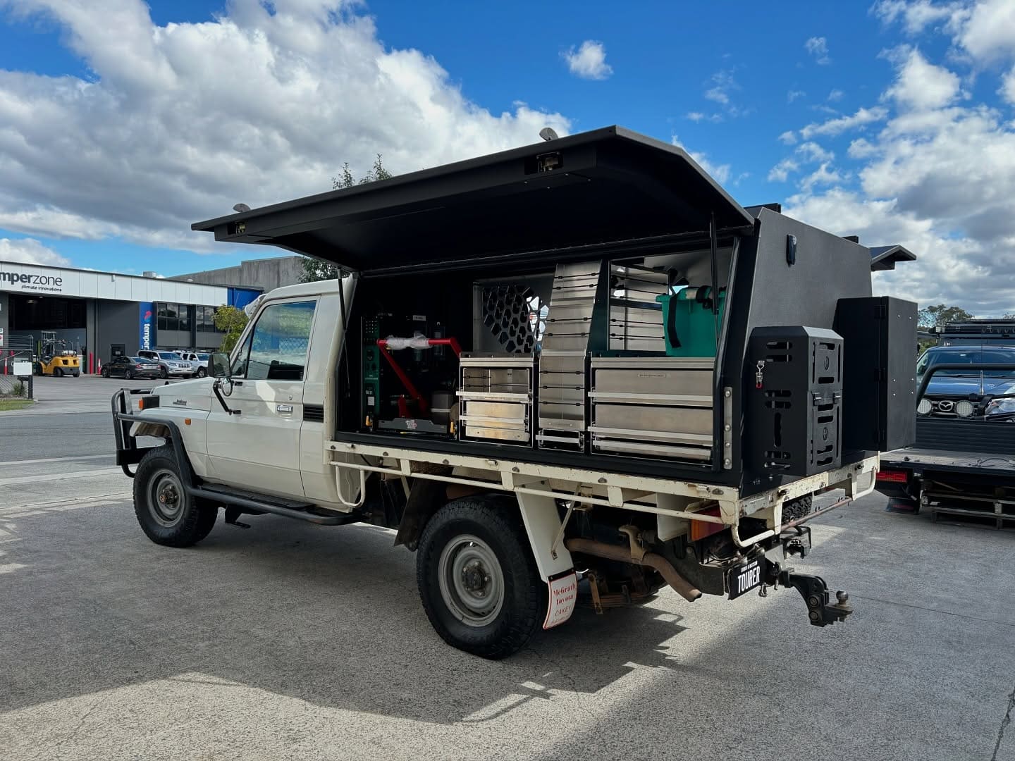 Dunn And Watson Gas Struts On 4wd Ute Canopy